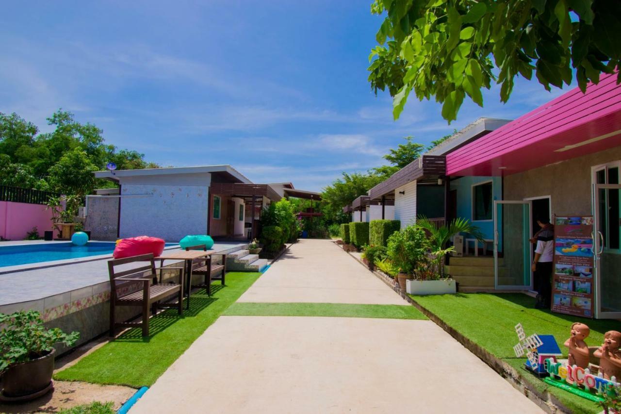 Oyo 354 Ton Hom Resort & Villa HHQ Buitenkant foto