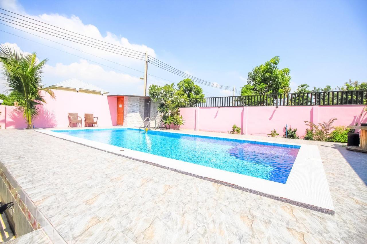 Oyo 354 Ton Hom Resort & Villa HHQ Buitenkant foto