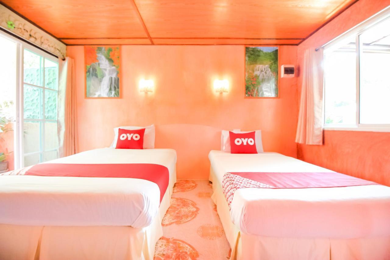 Oyo 354 Ton Hom Resort & Villa HHQ Buitenkant foto
