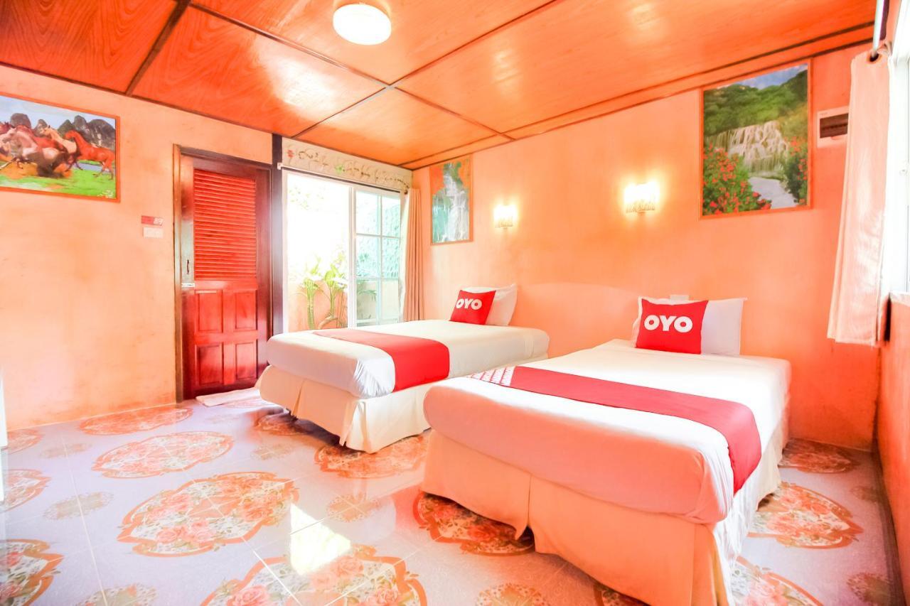 Oyo 354 Ton Hom Resort & Villa HHQ Buitenkant foto