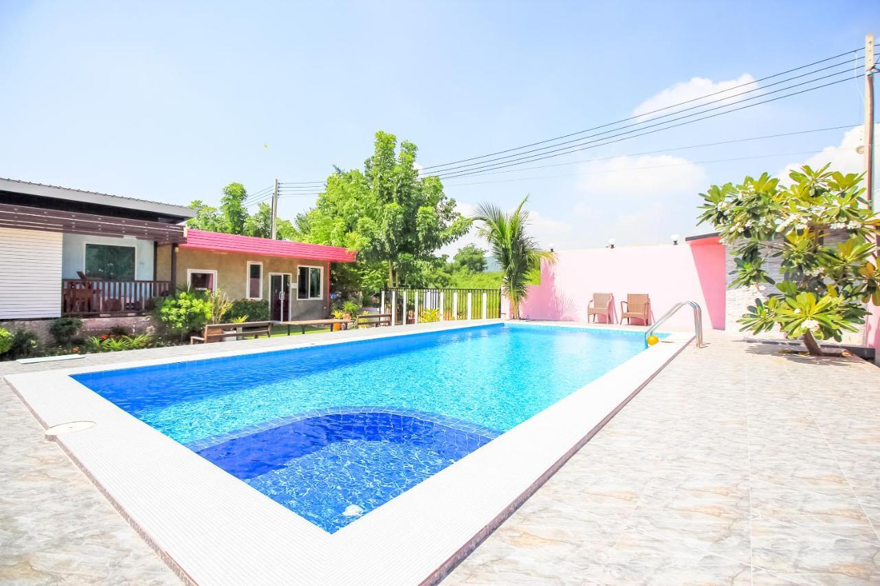 Oyo 354 Ton Hom Resort & Villa HHQ Buitenkant foto