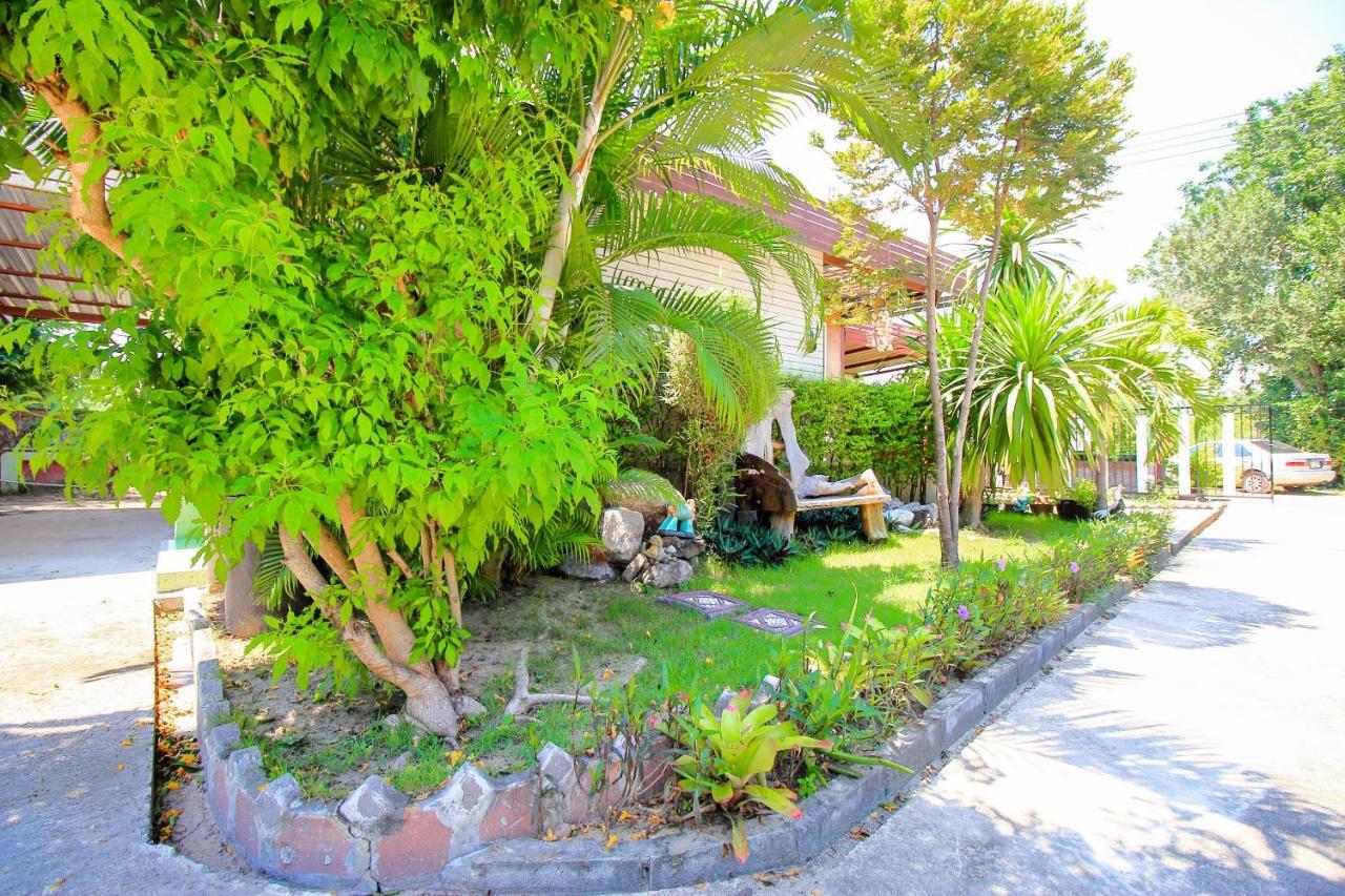 Oyo 354 Ton Hom Resort & Villa HHQ Buitenkant foto